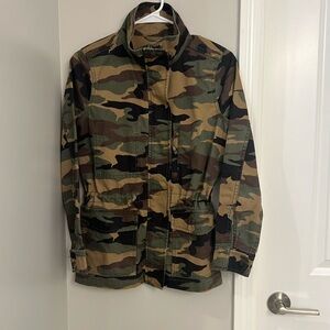 Madewell XS jacket. Worn once, excellent condition.
💋Final price💋